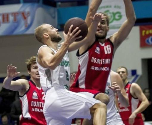 «Политехник» побеждает только на выезде «Политехник» побеждает только на выезде