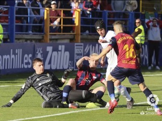 Украинский вратарь Андрей Лунин помог своей испанской команде одержать вторую подряд победу Украинский вратарь Андрей Лунин помог своей испанской команде одержать вторую подряд победу