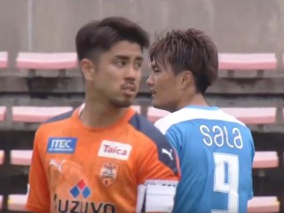 В Японии возобновили играть в футбол В Японии возобновили играть в футбол