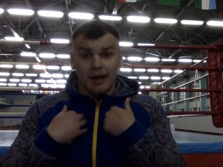 Украинский борец Грицай учит хорошим манерам боксера Усика, внесенного в базу Украинский борец Грицай учит хорошим манерам боксера Усика, внесенного в базу