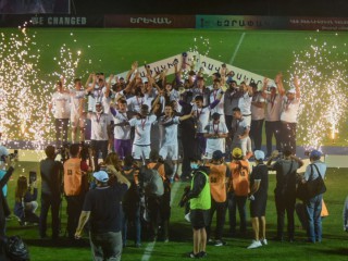 Вот это финал! 4:4 – в основное время. 5:5 – в овертайме и 18 пенальти для выявления сильнейшего Вот это финал! 4:4 – в основное время. 5:5 – в овертайме и 18 пенальти для выявления сильнейшего