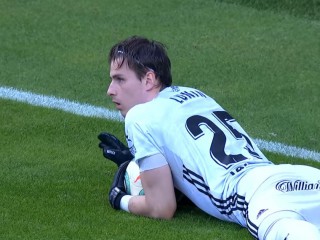 Украинский вратарь Андрей Лунин отыграл Украинский вратарь Андрей Лунин отыграл