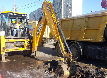 Харківські комунальники ремонтують водоводи на 19 ділянках Харківські комунальники ремонтують водоводи на 19 ділянках