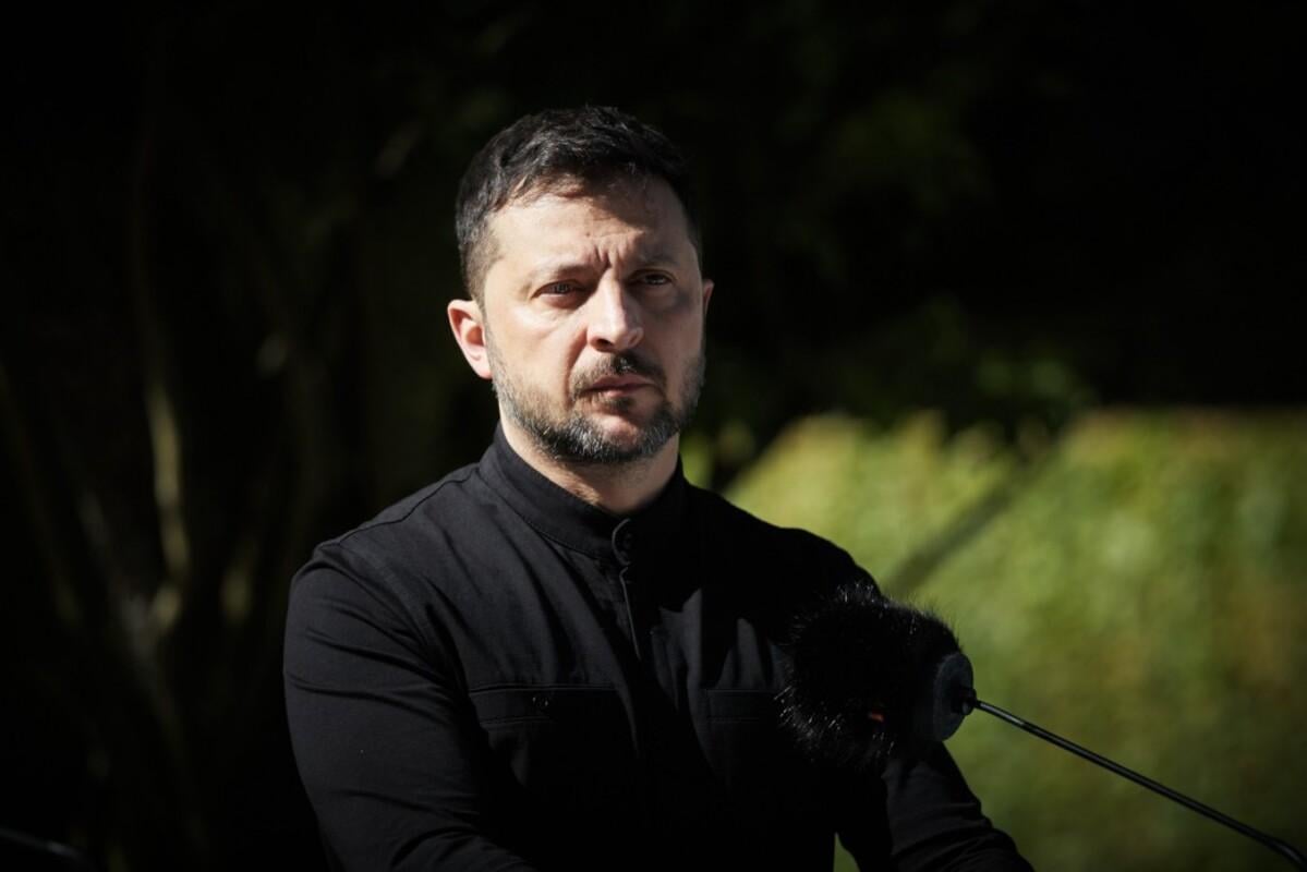 Угорські дрони в небі над Україною: Зеленський доручив військовим Угорські дрони в небі над Україною: Зеленський доручив військовим