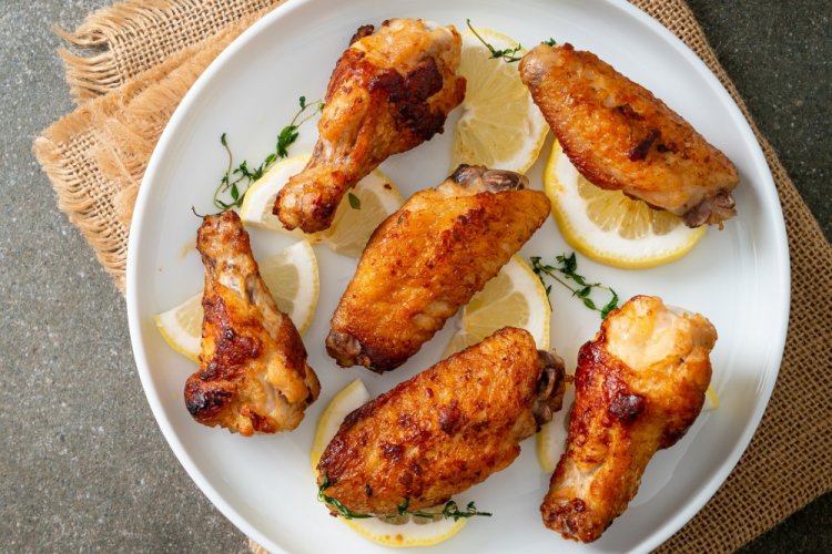 Хрумкі крильця в цукровій глазурі: ідеальний баланс смаків Хрумкі крильця в цукровій глазурі: ідеальний баланс смаків