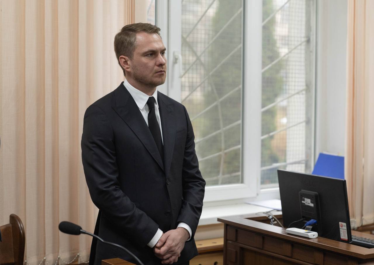 Збив насмерть жінку та втік: засуджено чиновника прокуратури та сина відомого артиста Збив насмерть жінку та втік: засуджено чиновника прокуратури та сина відомого артиста