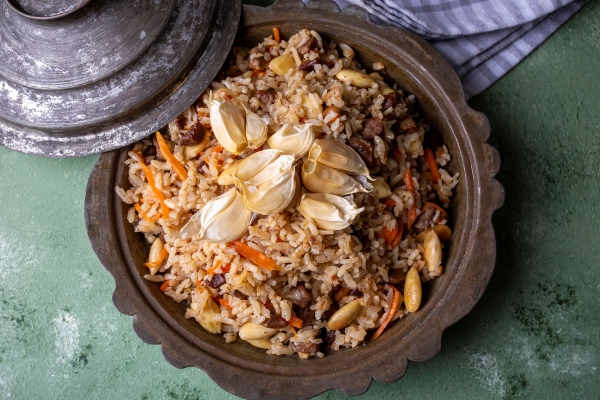 Секрети легкого плову: смачна рибна страва з ароматом спецій Секрети легкого плову: смачна рибна страва з ароматом спецій