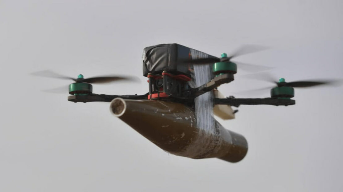 Ворожий дрон вдарив по авто на Харківщині: постраждали двоє людей Ворожий дрон вдарив по авто на Харківщині: постраждали двоє людей