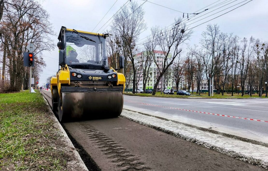 За рік у Харкові відремонтували понад 330 тисяч кв. м. вулично-дорожньої мережі За рік у Харкові відремонтували понад 330 тисяч кв. м. вулично-дорожньої мережі
