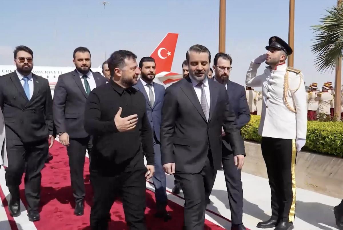 Зеленський вперше прибув з офіційним візитом до Сирії Зеленський вперше прибув з офіційним візитом до Сирії