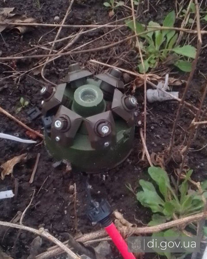 Окупанти застосовують нові засоби дистанційного мінування на Дергачівщині Окупанти застосовують нові засоби дистанційного мінування на Дергачівщині