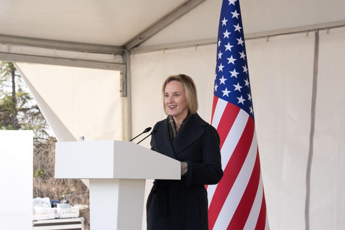 ����� ��� � ������ �������� ���� ������ ����� ��������� � �������, - FT