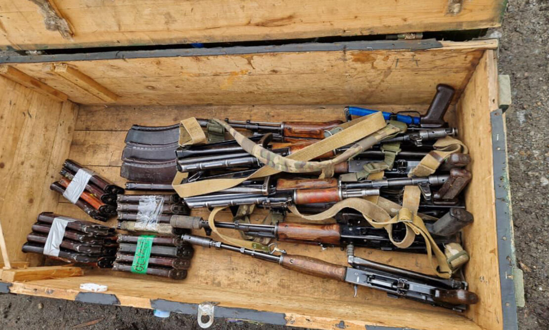 У Харків намагалися провезти понад 90 автоматів У Харків намагалися провезти понад 90 автоматів