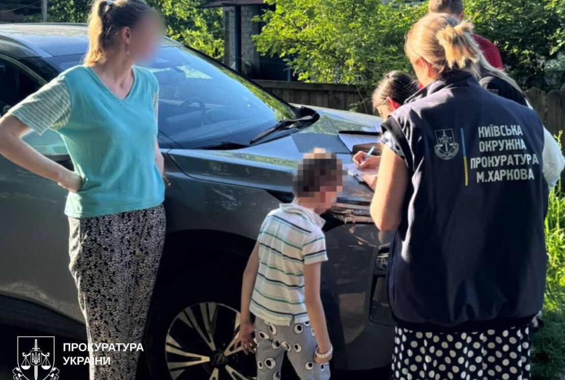 У Харкові вилучили дитину у матері після відео з побиттям У Харкові вилучили дитину у матері після відео з побиттям