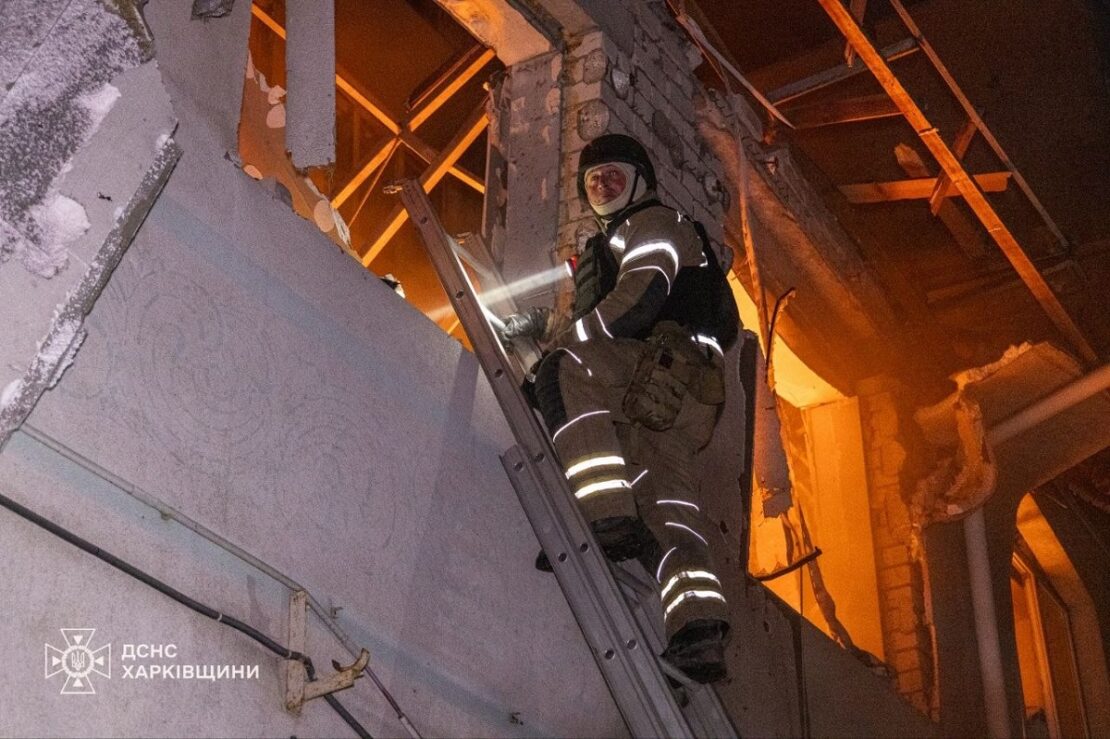Харківщина під масованим ударом - сталися пожежі Харківщина під масованим ударом - сталися пожежі