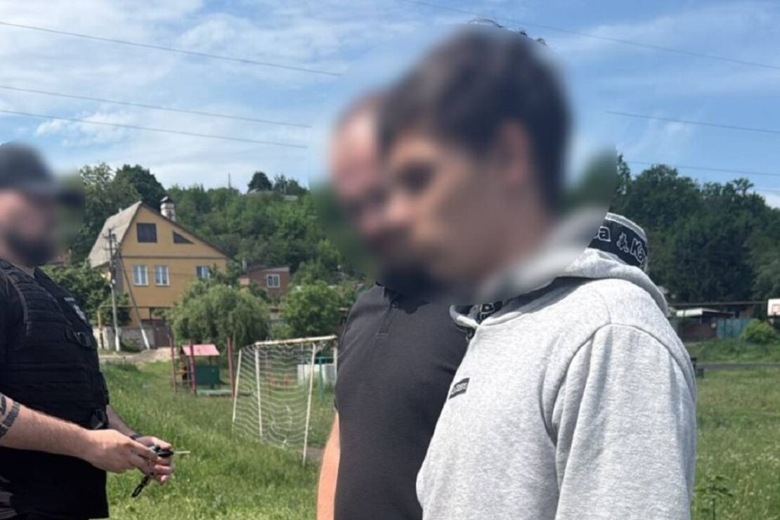 Жителя Харківщини затримали за виготовлення та збут дитячої порнографії Жителя Харківщини затримали за виготовлення та збут дитячої порнографії