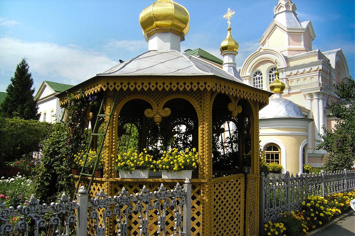4 червня: церковне свято сьогодні, від яких бід захищає чудотворна ікона Богородиці 4 червня: церковне свято сьогодні, від яких бід захищає чудотворна ікона Богородиці