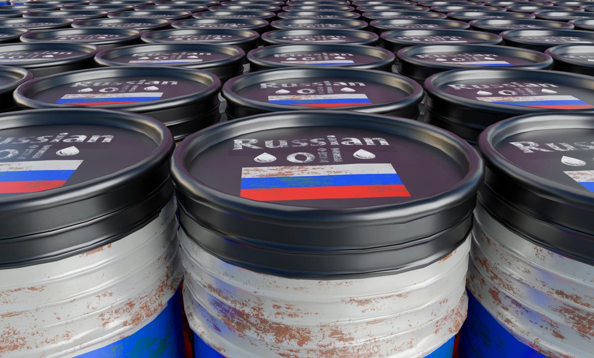 Переробка нафти в Росії впала до найнижчого рівня за два десятиліття, - Bloomberg Переробка нафти в Росії впала до найнижчого рівня за два десятиліття, - Bloomberg