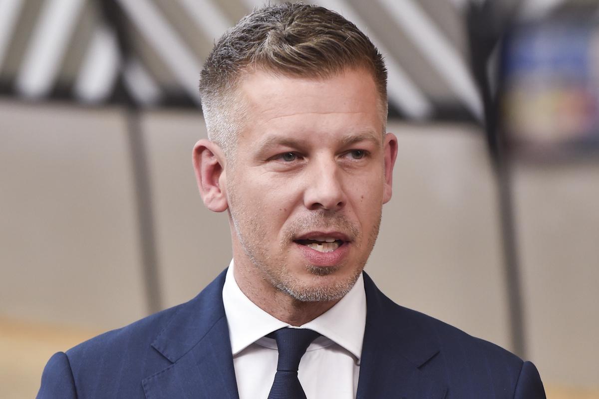 Україна - жертва агресії, але зброї не дамо: Мадяр після зустрічі з Зеленським Україна - жертва агресії, але зброї не дамо: Мадяр після зустрічі з Зеленським