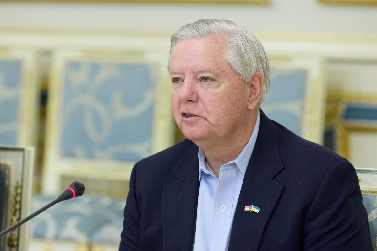 Трамп готовий підтримати санкції проти Росії, які розробляв сенатор Грем, - CNN Трамп готовий підтримати санкції проти Росії, які розробляв сенатор Грем, - CNN
