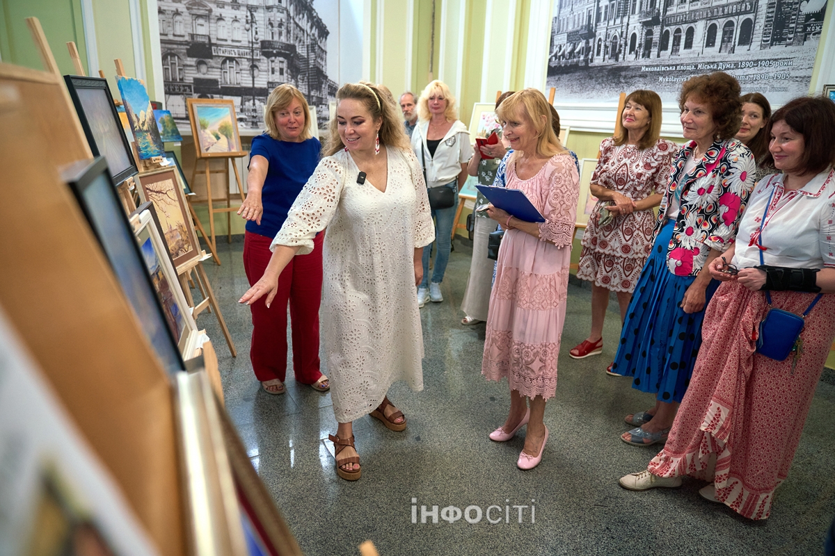 У бібліотеці Короленка відкрилася художня виставка У бібліотеці Короленка відкрилася художня виставка