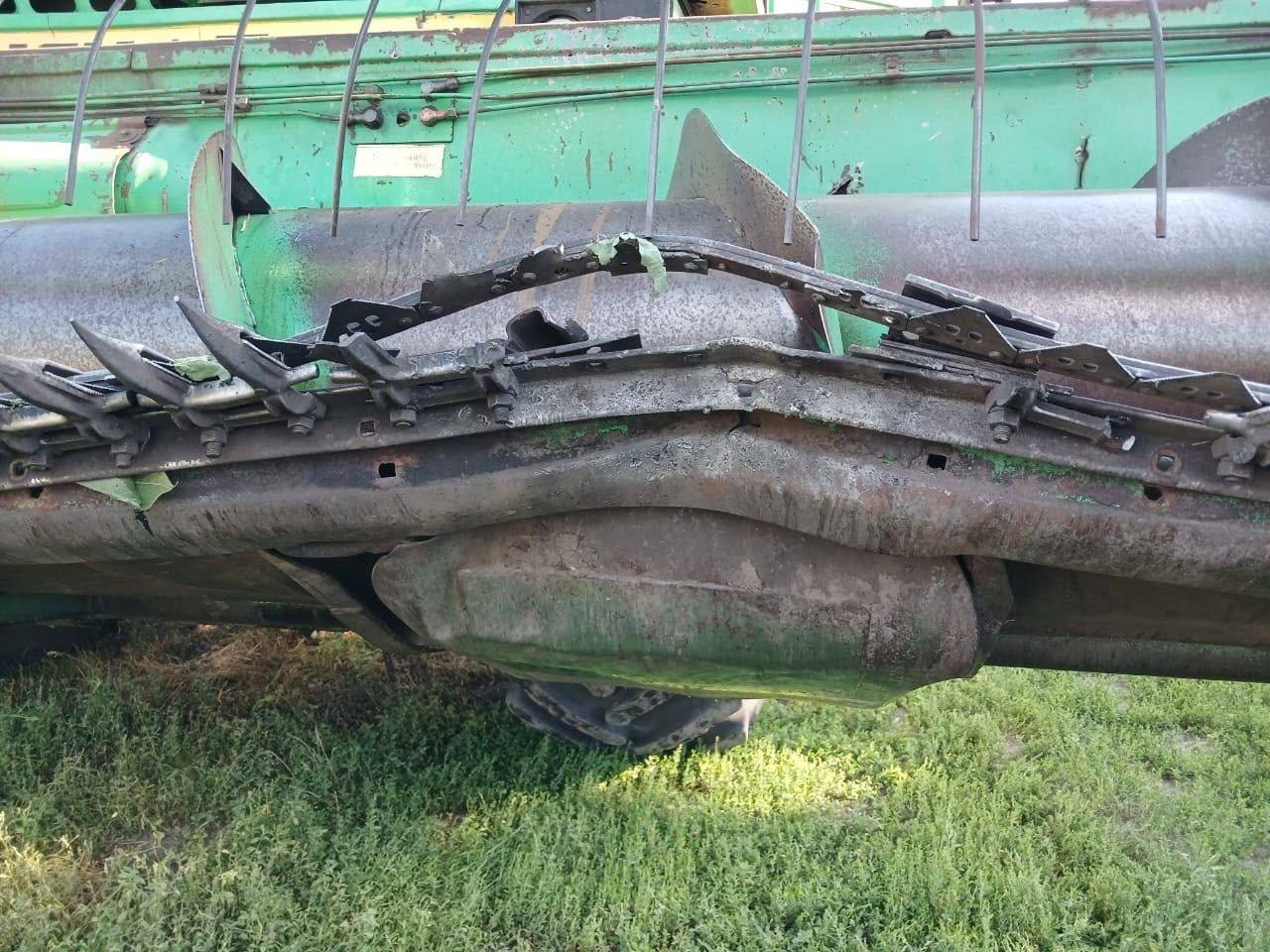 На Харківщині комбайн підірвався на міні під час збору врожаю На Харківщині комбайн підірвався на міні під час збору врожаю