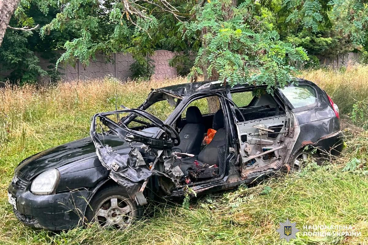 Поліція показала наслідки удару БПЛА по авто в Харкові: загинув 65-річний чоловік Поліція показала наслідки удару БПЛА по авто в Харкові: загинув 65-річний чоловік