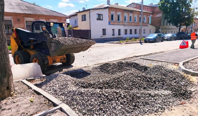 Понад 100 вулиць і 80 тисяч Понад 100 вулиць і 80 тисяч