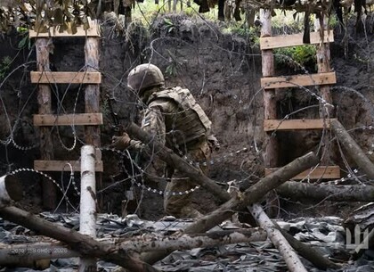 Окупанти чотири рази намагалися прорвати оборону на Харківщині: де тривали бої Окупанти чотири рази намагалися прорвати оборону на Харківщині: де тривали бої