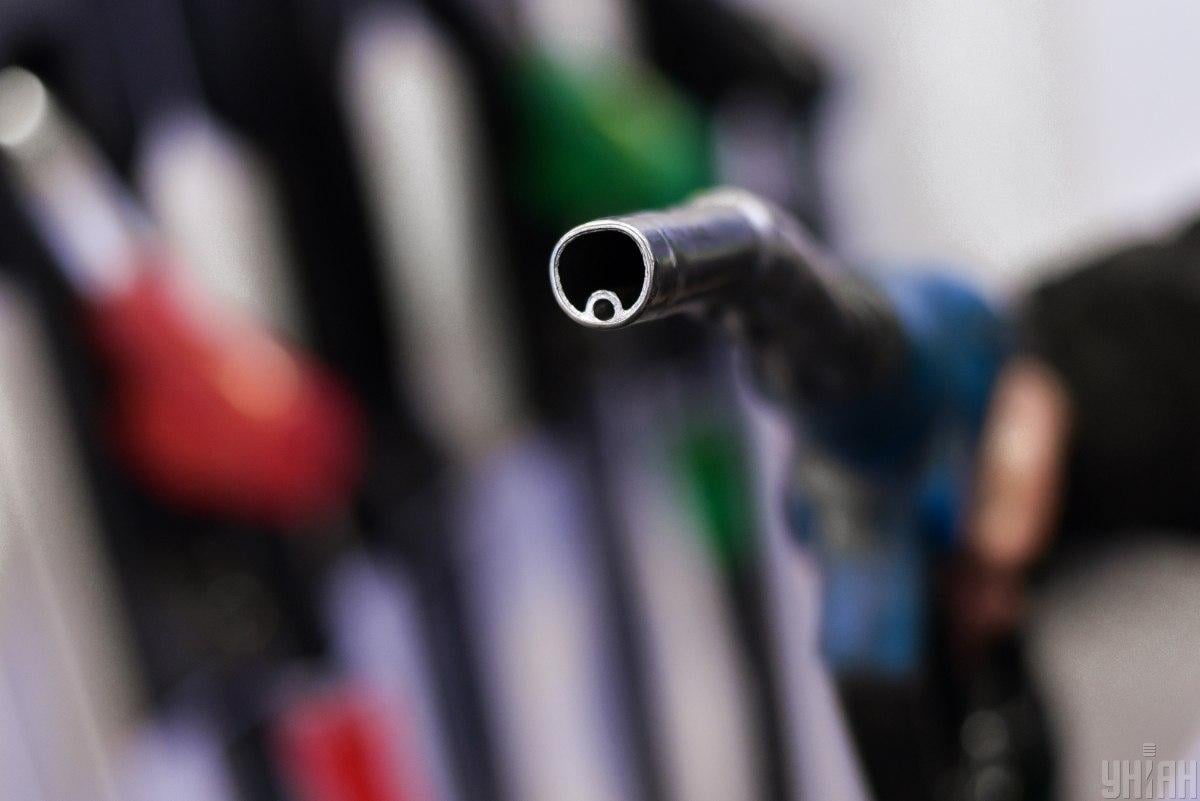 Росія почала імпортувати бензин з Африки на тлі дефіциту пального, - Reuters Росія почала імпортувати бензин з Африки на тлі дефіциту пального, - Reuters