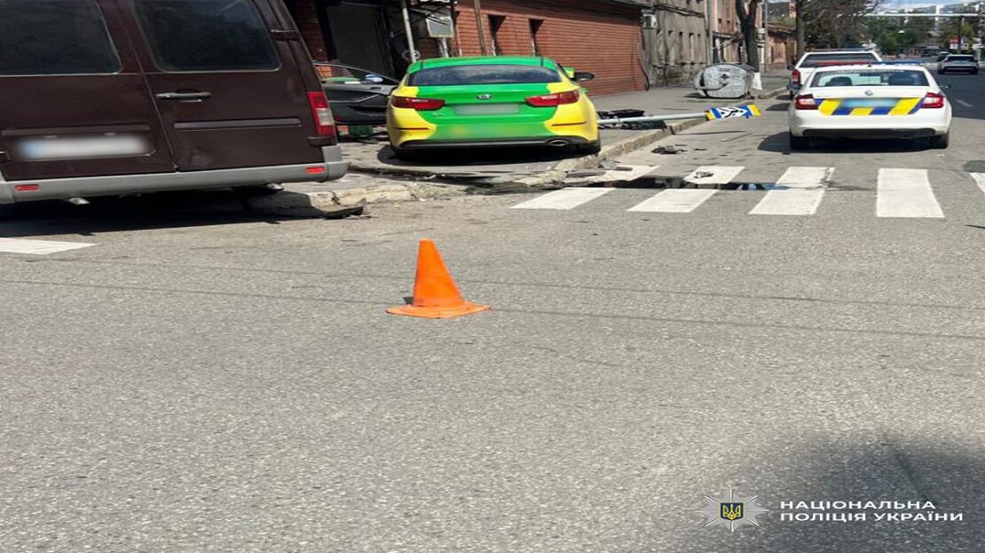 ДТП у Холодногірському районі: постраждали п’ятеро людей ДТП у Холодногірському районі: постраждали п’ятеро людей