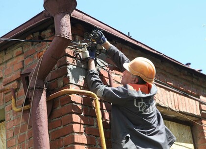Харківські енергетики в лідерах: у липні фахівці заживили понад 162 тисячі споживачів після обстрілів Харківські енергетики в лідерах: у липні фахівці заживили понад 162 тисячі споживачів після обстрілів
