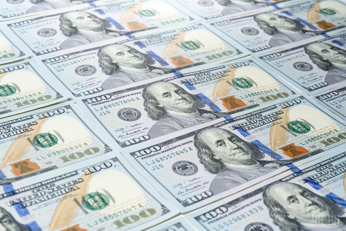 Скільки коштуватимуть 100 доларів: прогноз банкіра до 16 серпня Скільки коштуватимуть 100 доларів: прогноз банкіра до 16 серпня