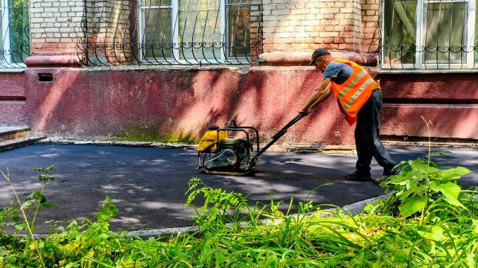 На вулиці Біблика в Харкові відремонтували тротуар та облаштували територію На вулиці Біблика в Харкові відремонтували тротуар та облаштували територію
