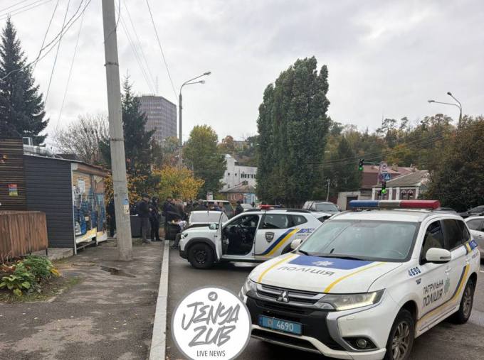 У Харкові водії Hyundai та Toyota влаштували стрілянину після дорожнього конфлікту У Харкові водії Hyundai та Toyota влаштували стрілянину після дорожнього конфлікту
